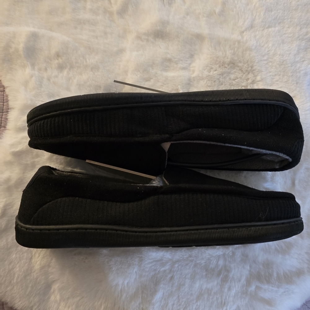 Classic Black Men's Slip-On Slippers - Picture 3 of 5